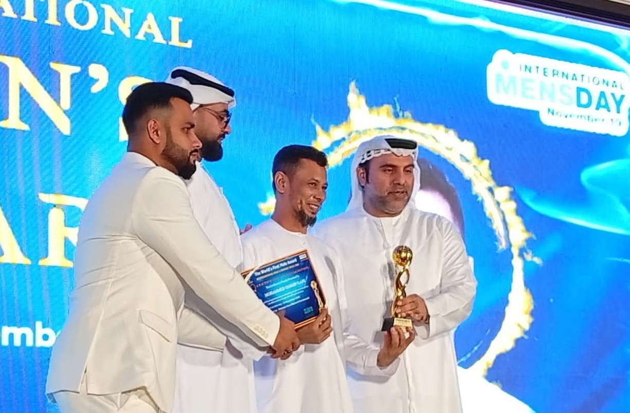 দুবাইয়ে ‘দ্য ম্যানস অ্যাওয়ার্ড’ পেলেন ওসমান গনি